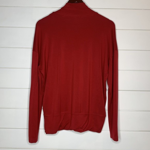 Cabi Medium Top 3804 Red SOFT Ties at V-Neck Long Sleeve Tess Tee Christmas - Picture 5 of 7